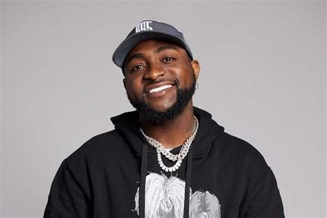   Davido และการผจญภัยที่กรุงเทพฯ: แร็พสตาร์ไนจีเรียลุกโชนบนเวทีกรุงเทพฯ!